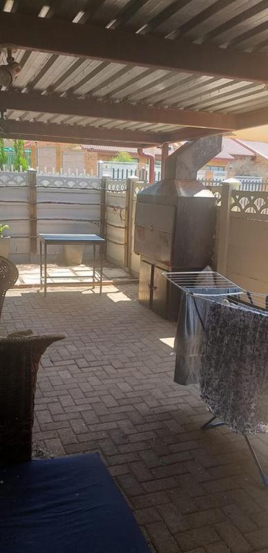 3 Bedroom Property for Sale in Pellissier Free State